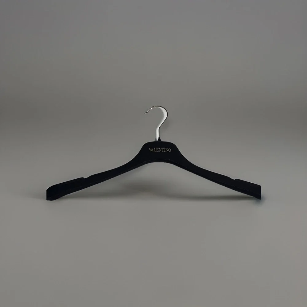 Authentic Luxury Hangar - Valentino,